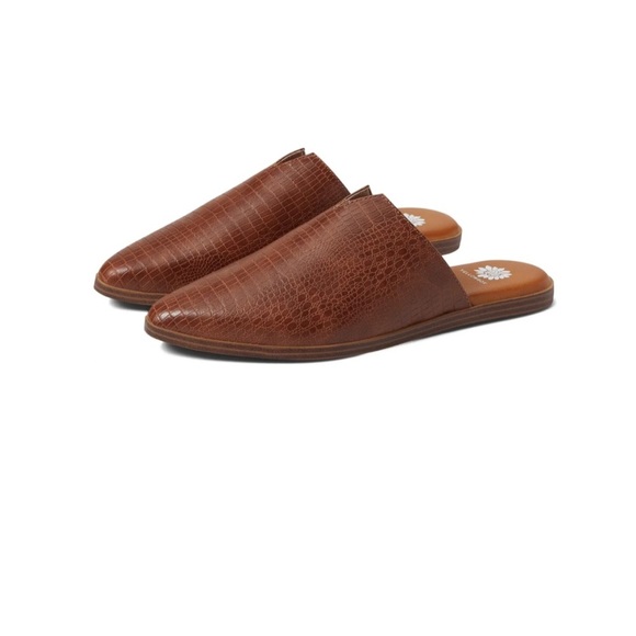 Yellow Box Shoes - Yellow Box Novita Mule Flat Shoe Size 8.5 Brown